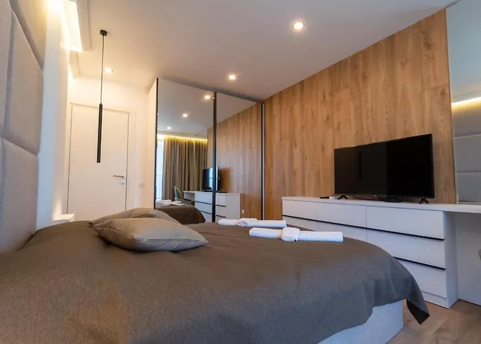 Апартамент Location,sea ​​view And Luxury In Symphony Варна