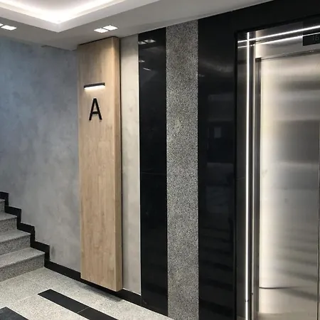 Location,sea ​​view And Luxury In Symphony Apartment Warna