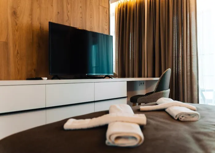 Location,sea ​​view And Luxury In Symphony Warna